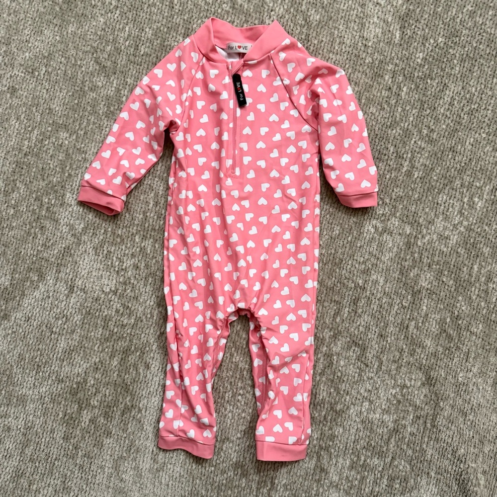 For Love Baby Rash Guard Swimsuit 6–12M Pink‎ White Heart Zip One Piece
